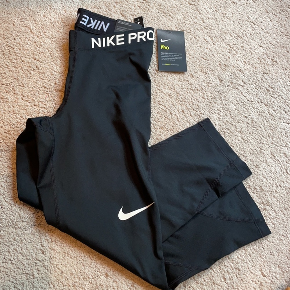 🖤 Nike Pro Training Capri (Womens) 🖤